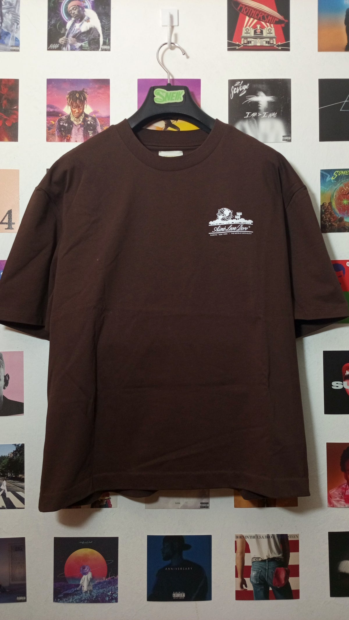 Aimé Leon Dore Queens World's Borough Tee - Marrón