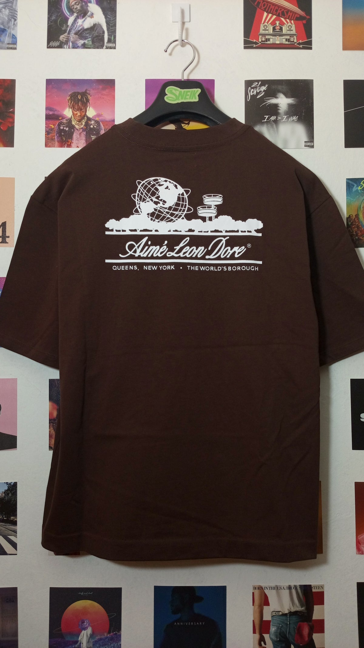 Aimé Leon Dore Queens World's Borough Tee - Marrón