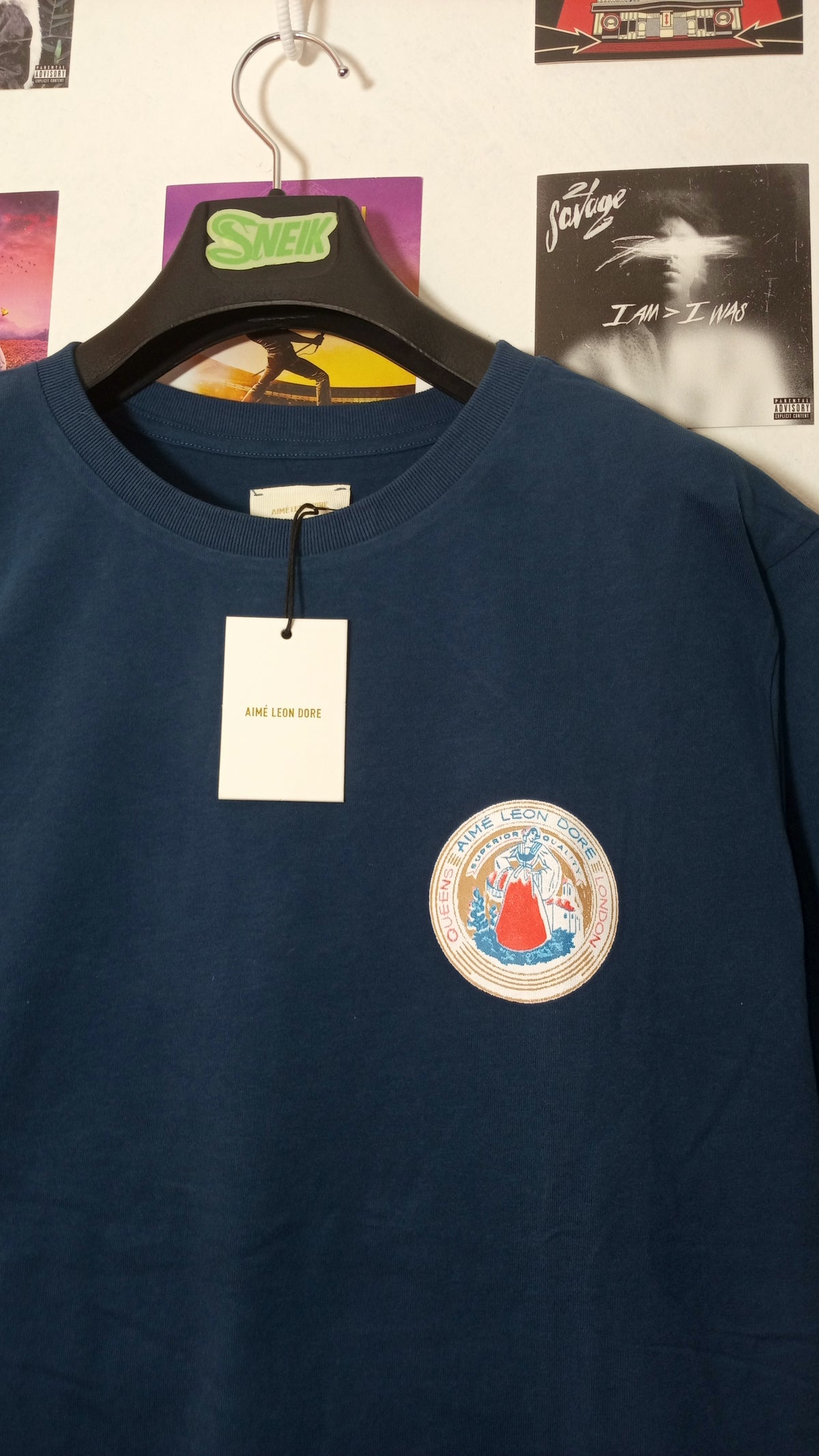 Aimé Leon Dore Queens Patch Tee - Azul Marino