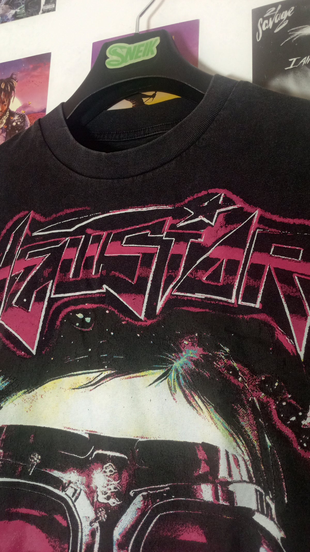 Hellstar The Future Is Hellstar Goggles Tee - Negra y Rosa