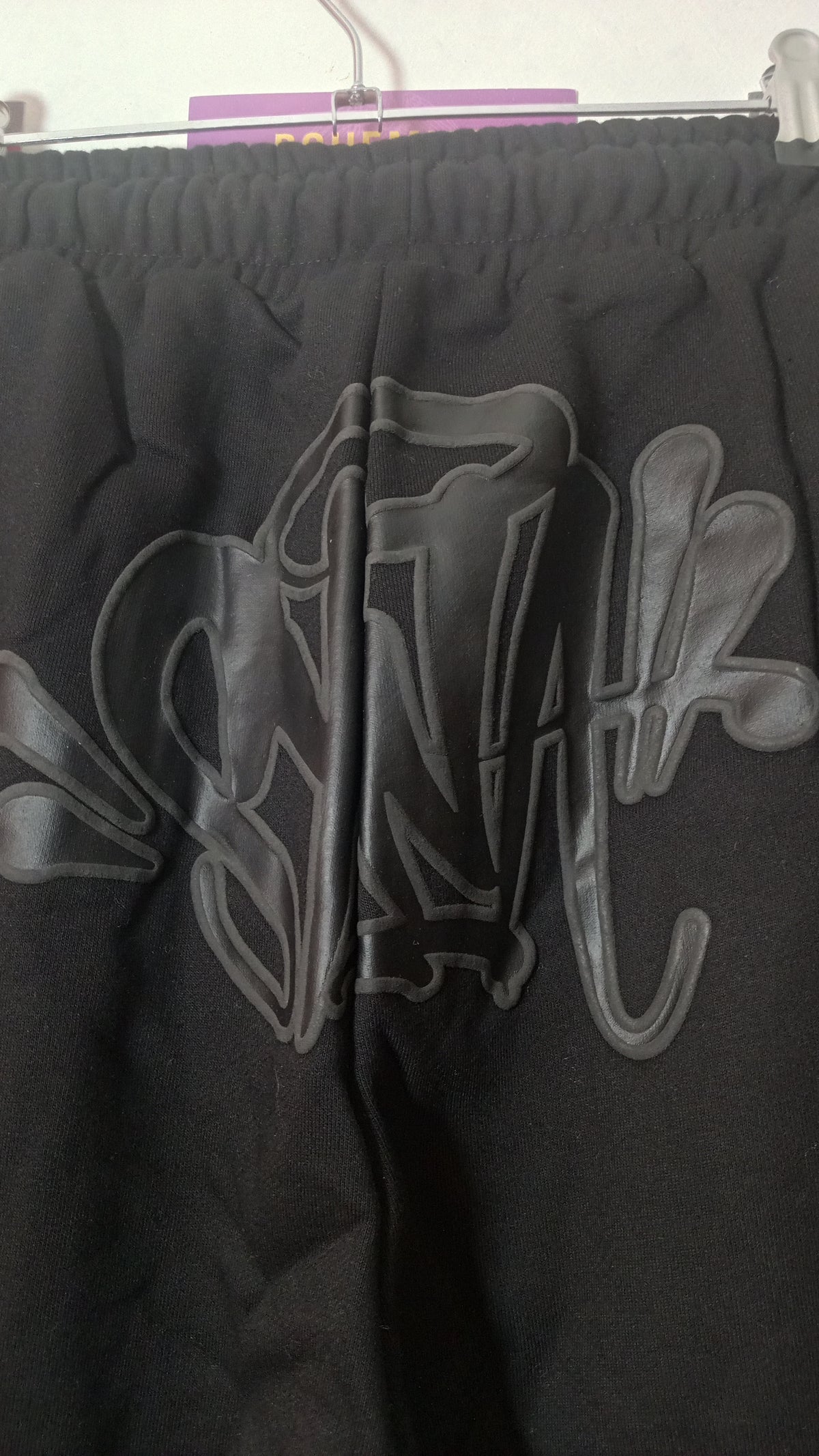 Syna World Logo Jogger - Negro