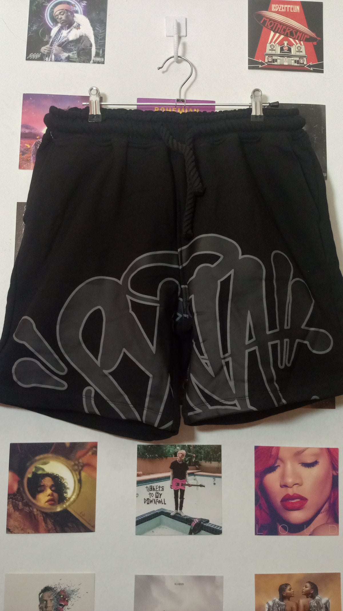 Syna World Graffiti Short - Negro