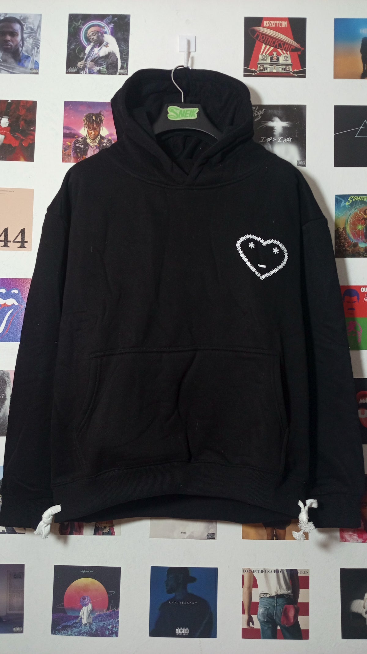 Buzo Negro CARSICKO Corazón Bordado Talle S