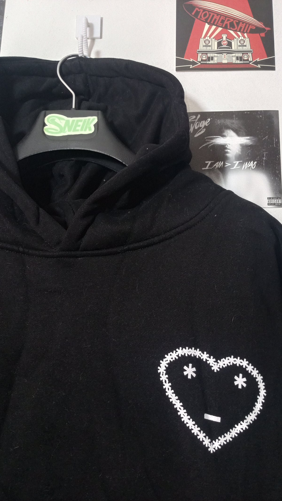 Buzo Negro CARSICKO Corazón Bordado Talle S