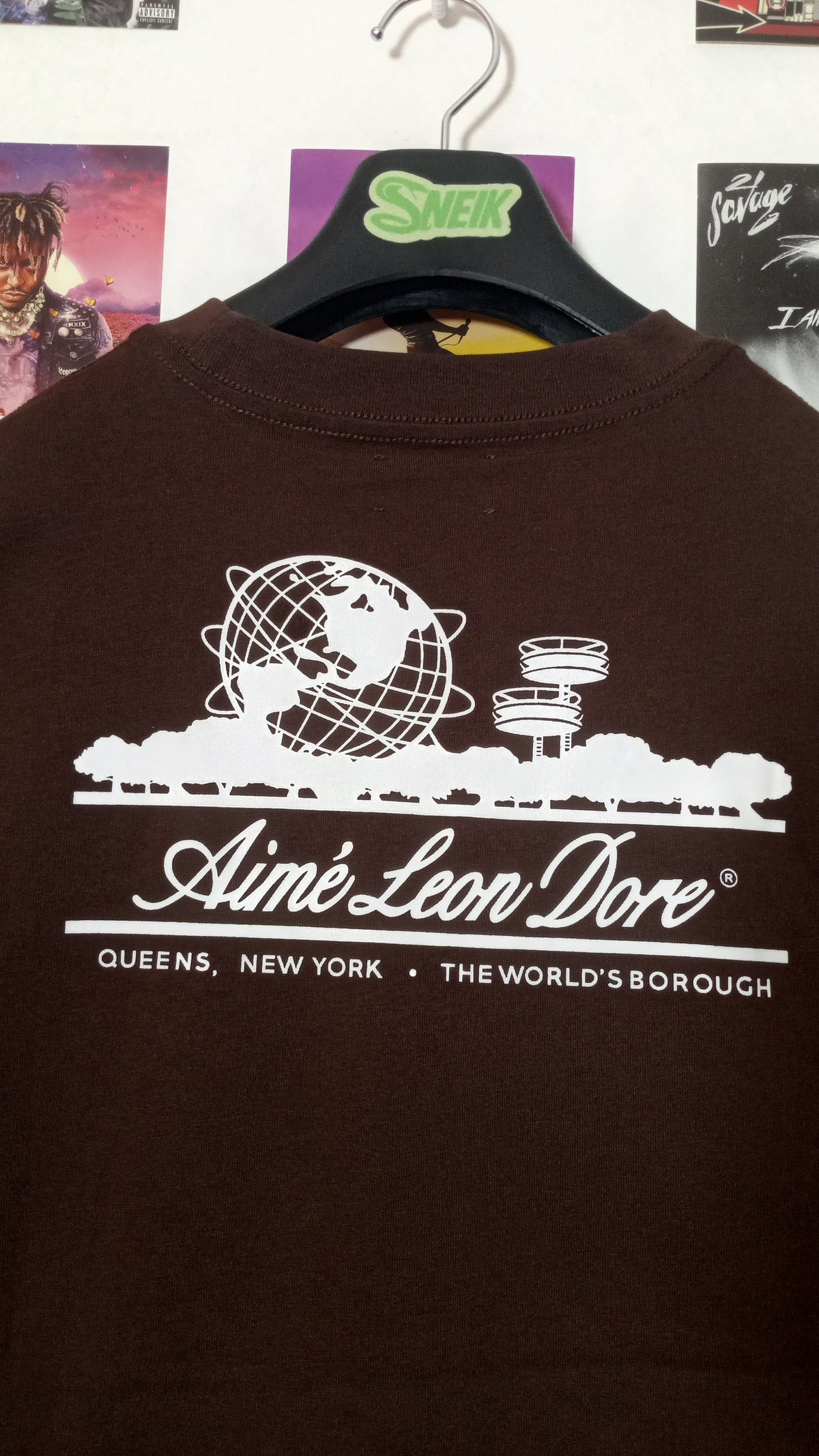 Aimé Leon Dore Queens World's Borough Tee - Marrón