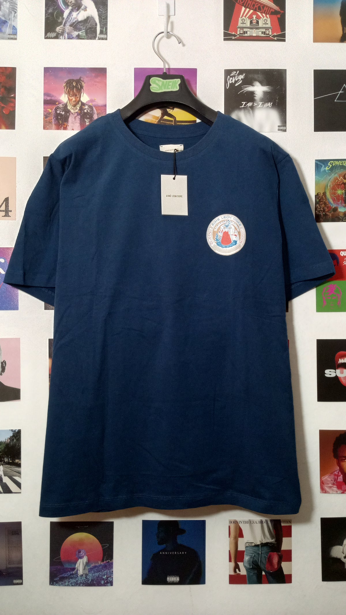 Aimé Leon Dore Queens Patch Tee - Azul Marino