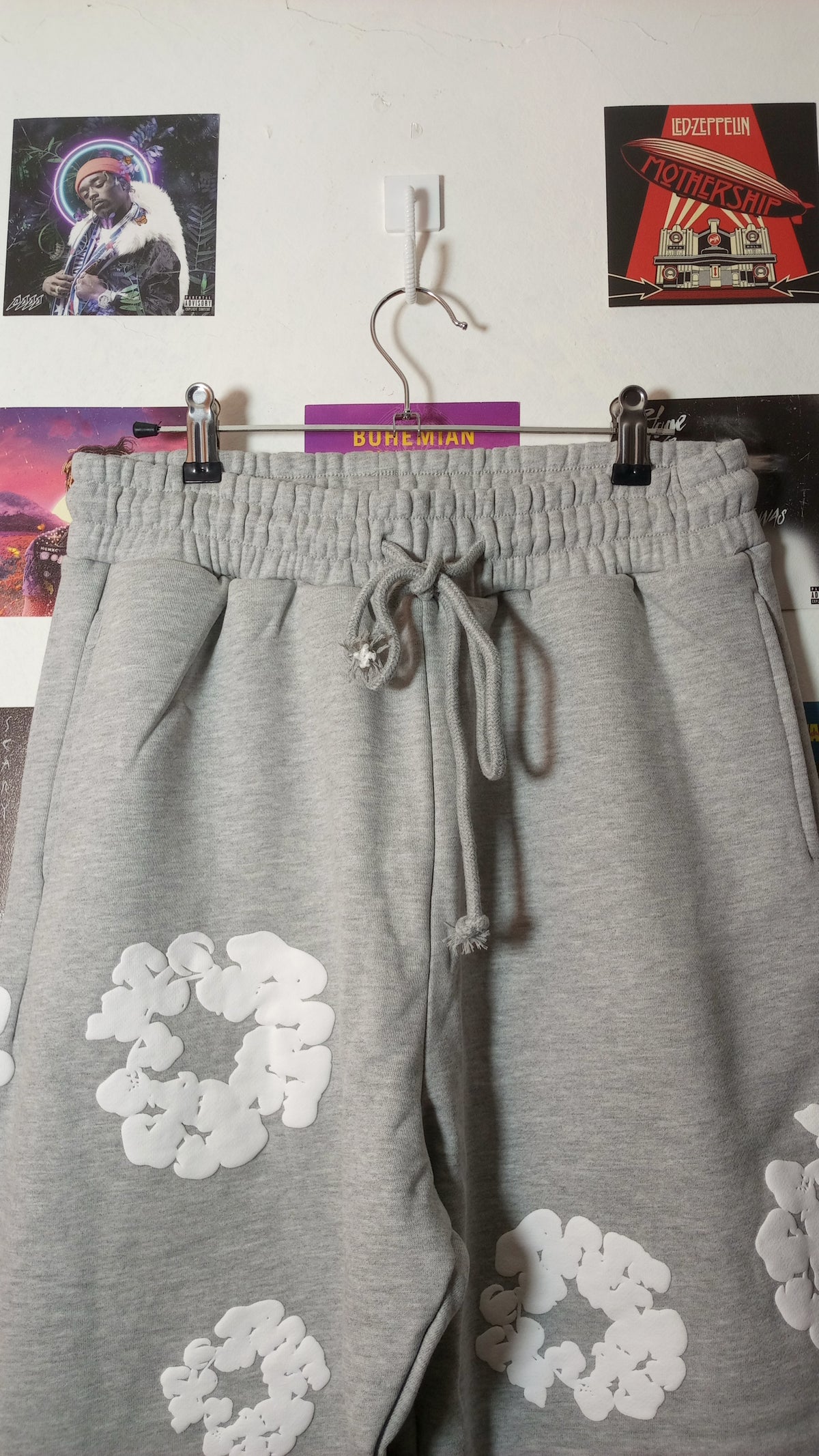 Denim Tears Cotton Wreath Sweatpants - Gris/Blanco