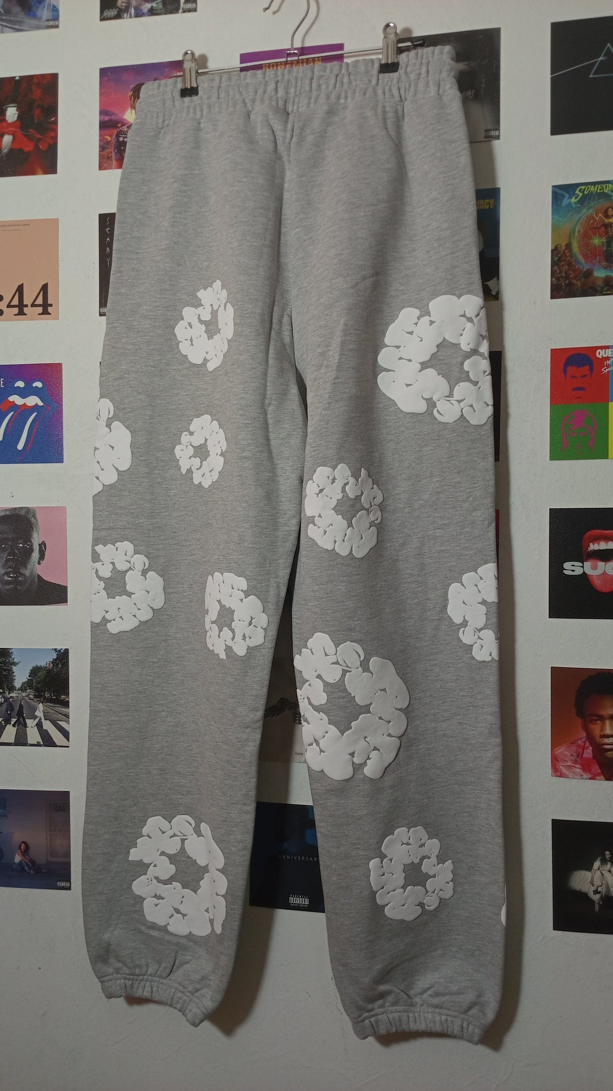 Denim Tears Cotton Wreath Sweatpants - Gris/Blanco