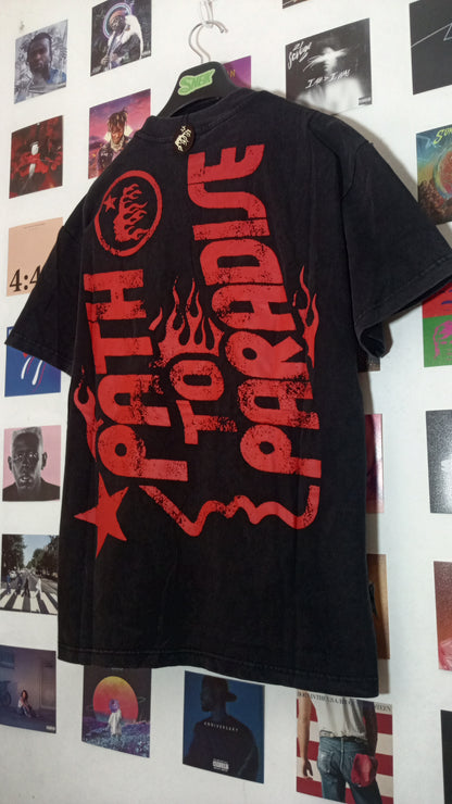 Hellstar Cross Emblem Tee - Negra y Roja