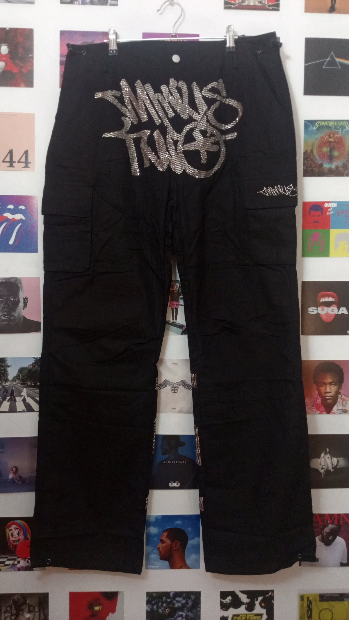 Minus Two Rhinestone Cargo Pants - Negro